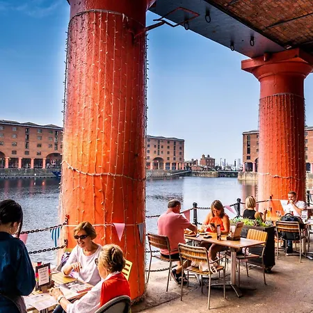 Epic Seel Street Apartments - Liverpool City Centre-3